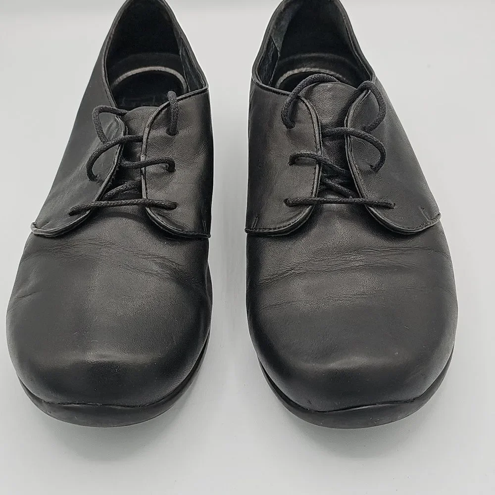 Dansko Womens Black Leather laces Shoes Size 40 US 9 Dark Academia, Work, Casual